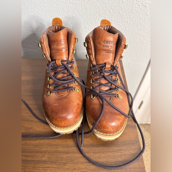 Eastland Men's Brown Leather hiking  Boots. Size 9 - Picture 1 of 11